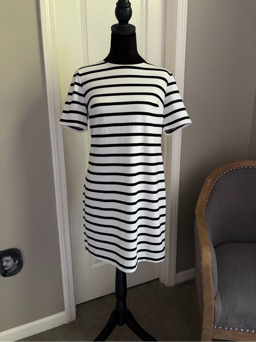 Old Navy Black and White Striped Dress - Small
